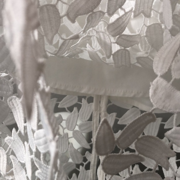 NWT white lace lined Halter Dress🌸 - Picture 4 of 14